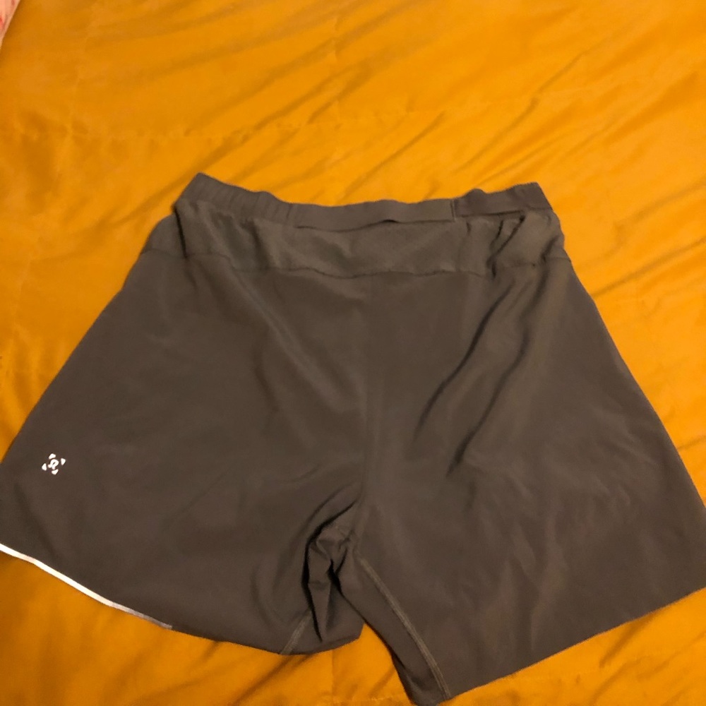 Men’s lulu lemon shorts